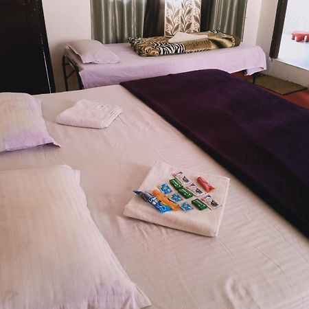Debbhumi Regency Hotel Sāngla Værelse billede